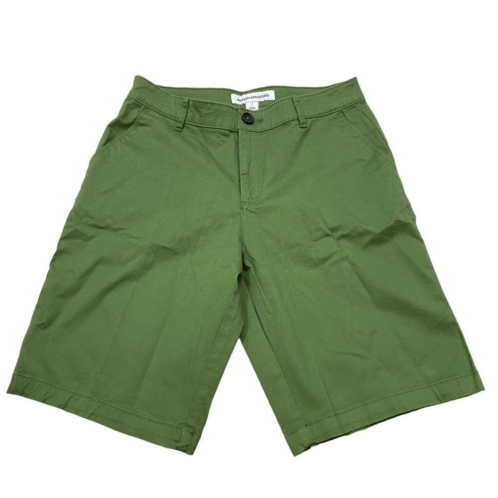 New with Tags Amazon Essentials Ladies Green Shorts Size 8